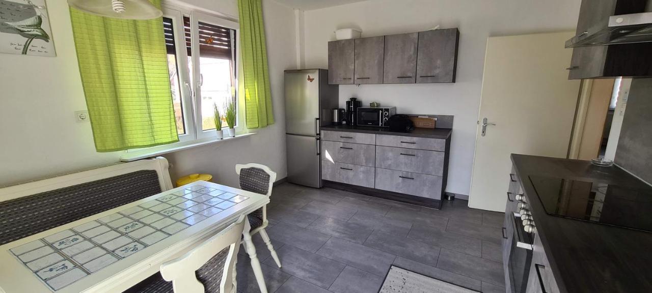 Große Wohnung für 12 Mann Büdingen Exterior foto